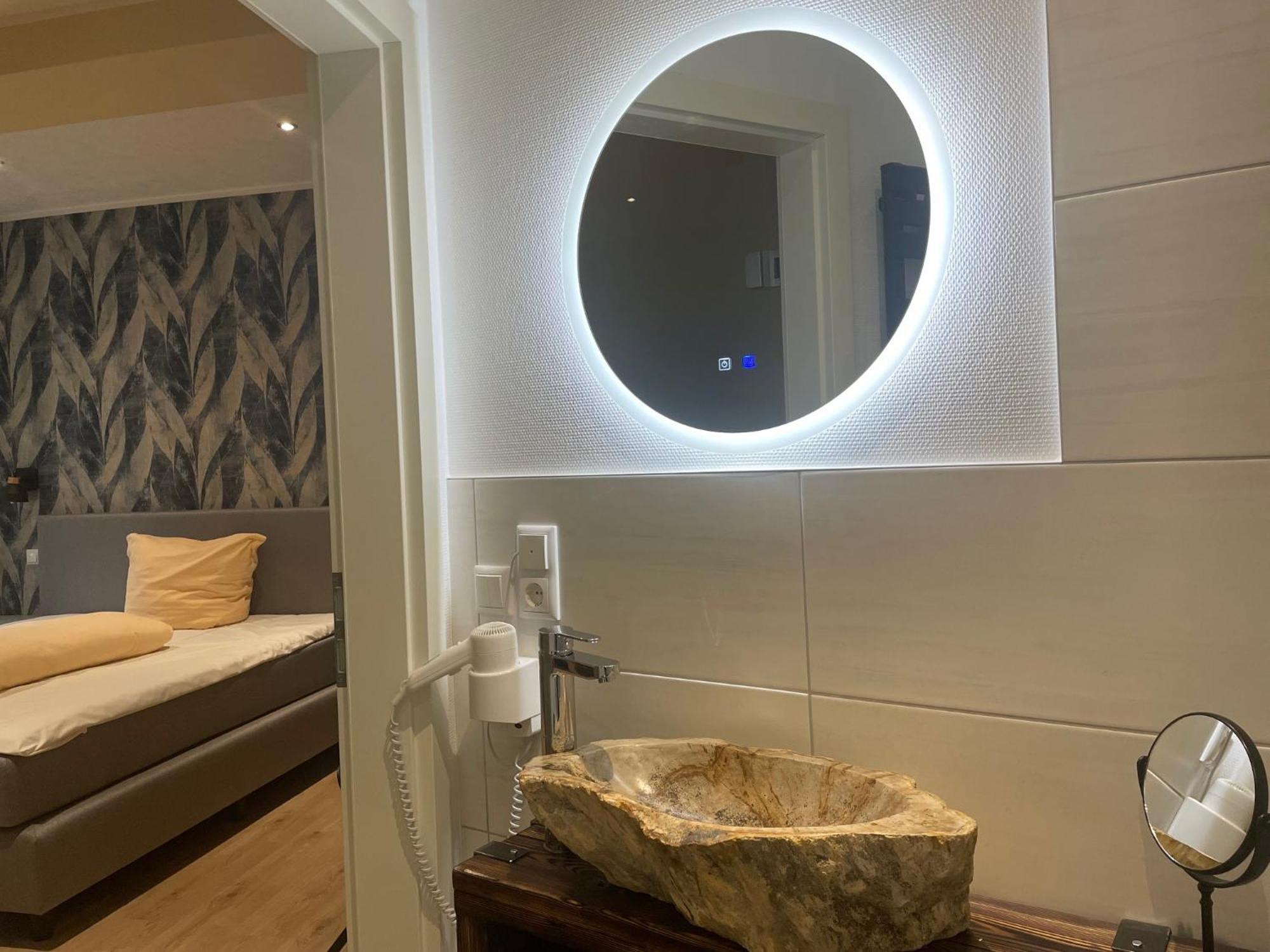 Hotel Rabenstein Raben Steinfeld Екстер'єр фото